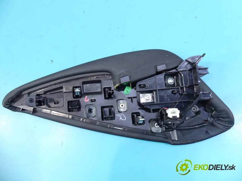 Nissan Qashqai II J11 2013-2021 1.2 T 116 HP manual 85 kW 1197 cm3 5- operadlo 969RK-4EH0A (Lakťové opierky)