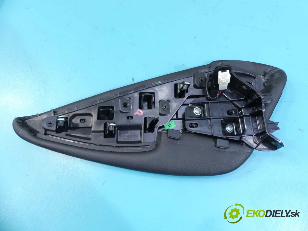 Nissan Qashqai II J11 2013-2021 1.2 T 116 HP manual 85 kW 1197 cm3 5- operadlo 969RK-4EH0A (Lakťové opierky)