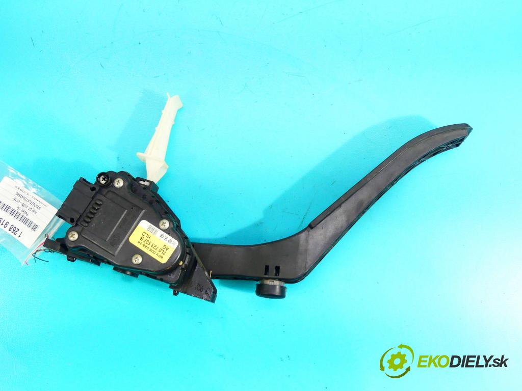 Audi Q7 2005-2015 3.0 tdi V6 232KM automatic 171 kW 2967 cm3 5- pedále 7L0723507B (Pedále)