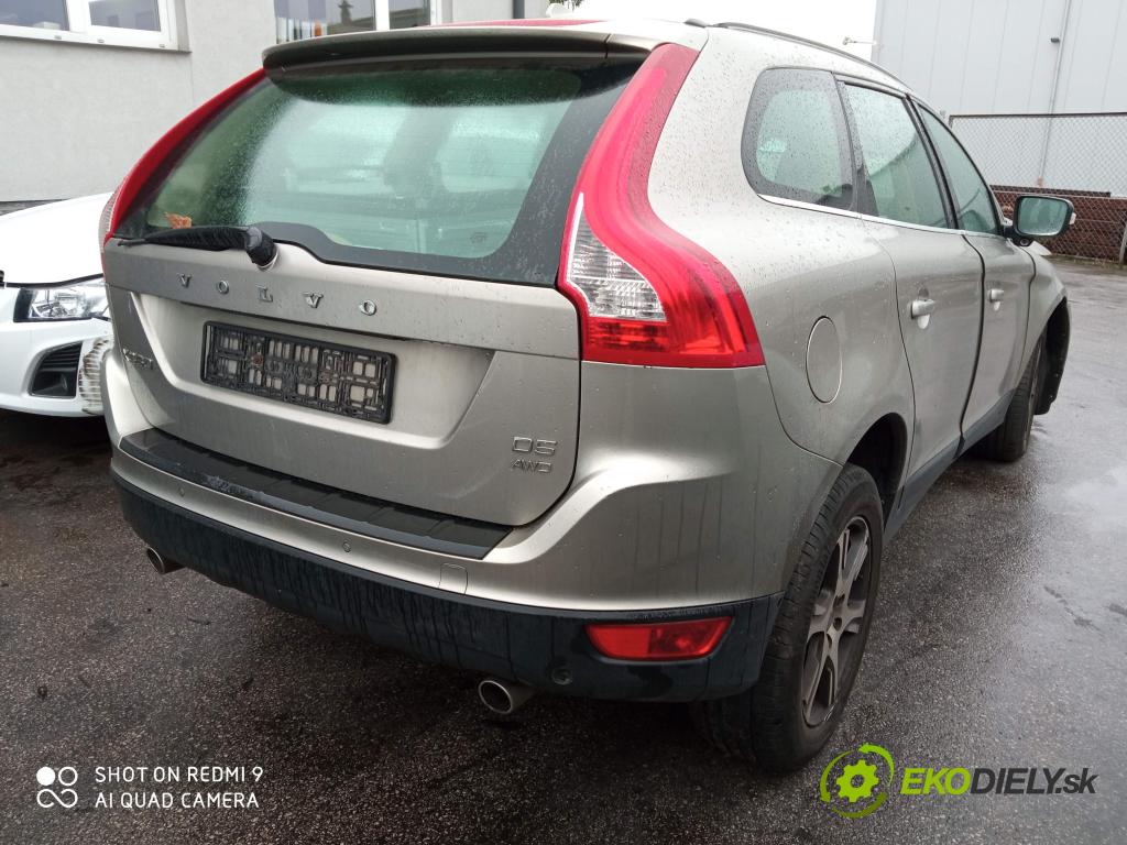 Volvo XC60 I 2008-2017 2.4d 205 hp automatic 151 kW 2400 cm3 5- Strecha: 