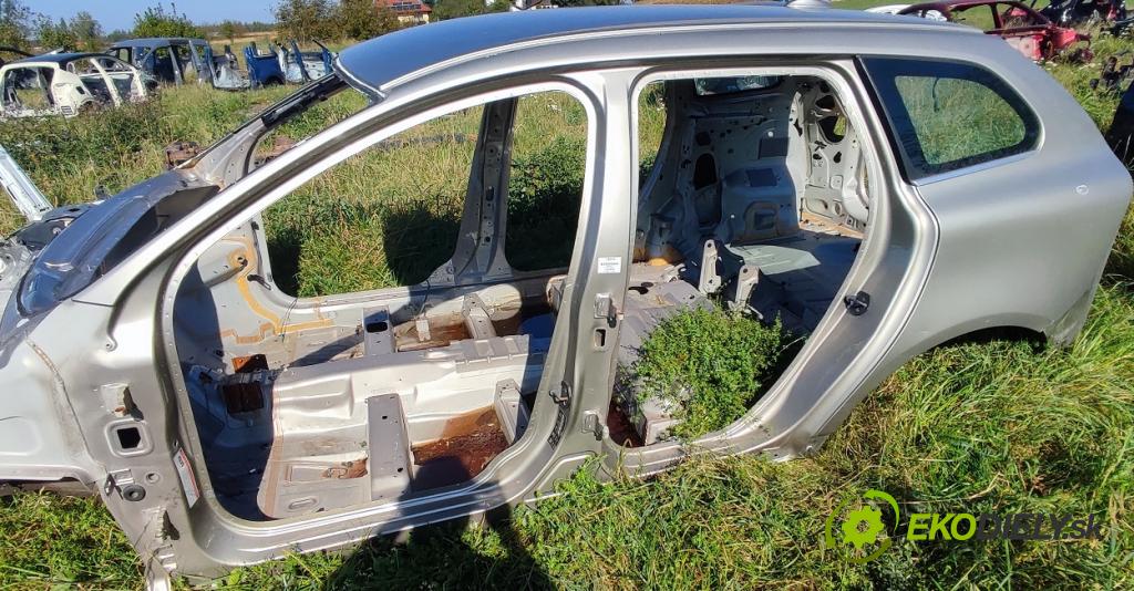 Volvo XC60 I 2008-2017 2.4d 205 hp automatic 151 kW 2400 cm3 5- práh levý  (Ostatní)