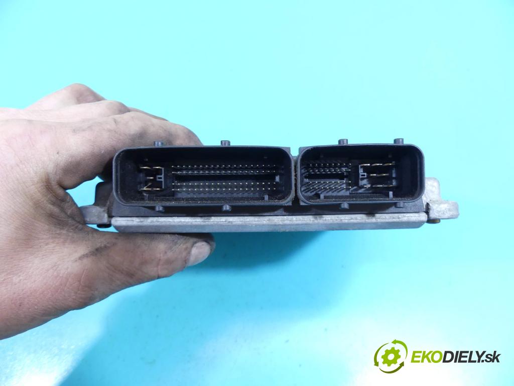 Vw Golf IV 1997-2003 1.6 FSI 110 HP manual 81 kW 1598 cm3 5- Jednotka riadiaca 036906013D