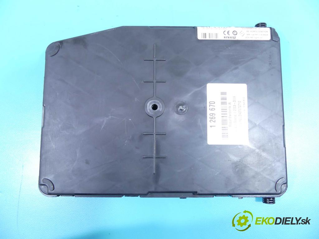 Renault Scenic II 2003-2009 2.0 16v 134KM automatic 98,5 kW 1998 cm3 5- modul riadiaca jednotka S118400150H (Ostatné)