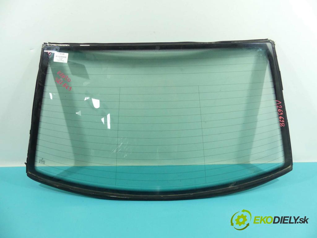 Vw Vento 1.8 75 hp manual 55 kW 1781 cm3 4- sklo zadní  (Okna zadní)