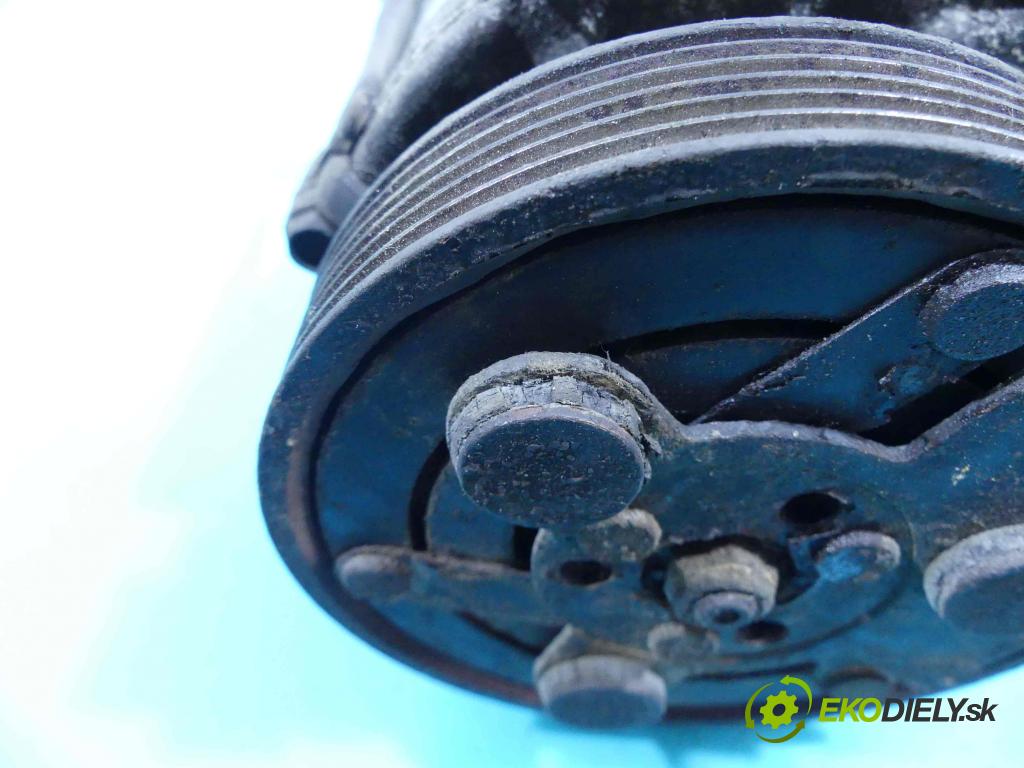 Vw Bora 1.9 tdi 116 HP manual 85 kW 1896 cm3 5- čerpadlo klimatizácie 8FK351127381
