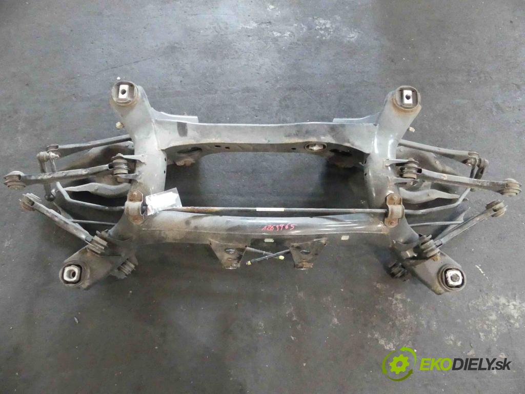 Bmw 3 F30 2011-2018 2.0d 116 hp manual 85 kW 1995 cm3 4- zadní výztuha 