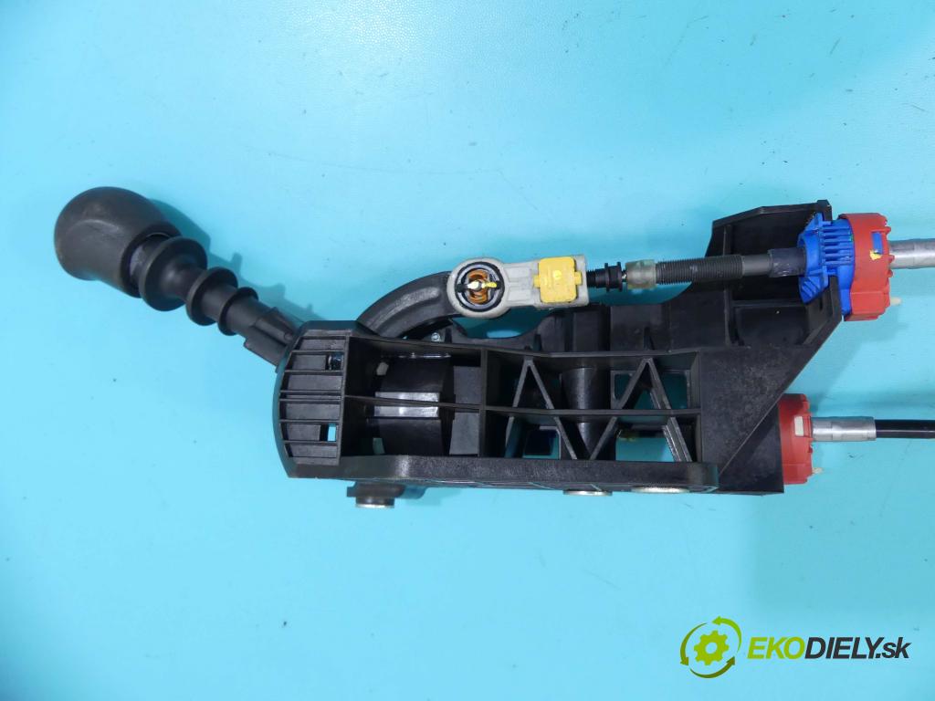 Fiat Doblo II 2010- 2.0 jtd 135 HP manual 99 kW 1956 cm3 5- Páka: Změny: stupeň,rýchlosť 553468290E (Rýchlostné páky / kulisy)