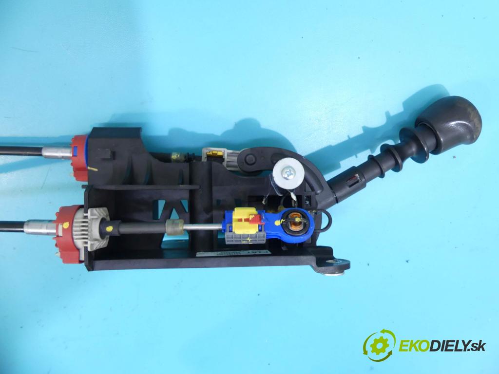 Fiat Doblo II 2010- 2.0 jtd 135 HP manual 99 kW 1956 cm3 5- Páka: Změny: stupeň,rýchlosť 553468290E (Rýchlostné páky / kulisy)