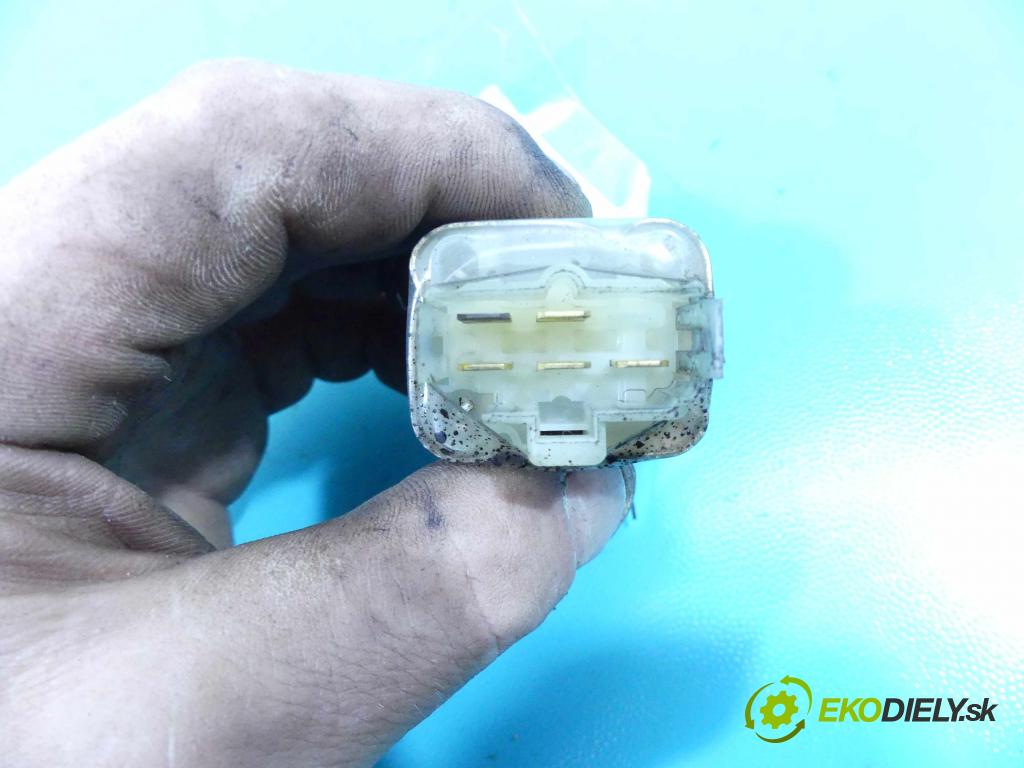 Mitsubishi Pajero Pinin 1998-2007 1.8 GDI 120 HP manual 88 kW 1834 cm3 3- Relé: 056700-543 (Relé)