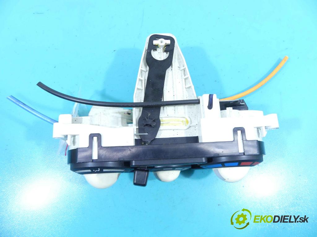 Nissan Micra K12 2003-2010 1.2 16v 80 hp automatic 59 kW 1240 cm3 3- palubní deska panel topení F667193W