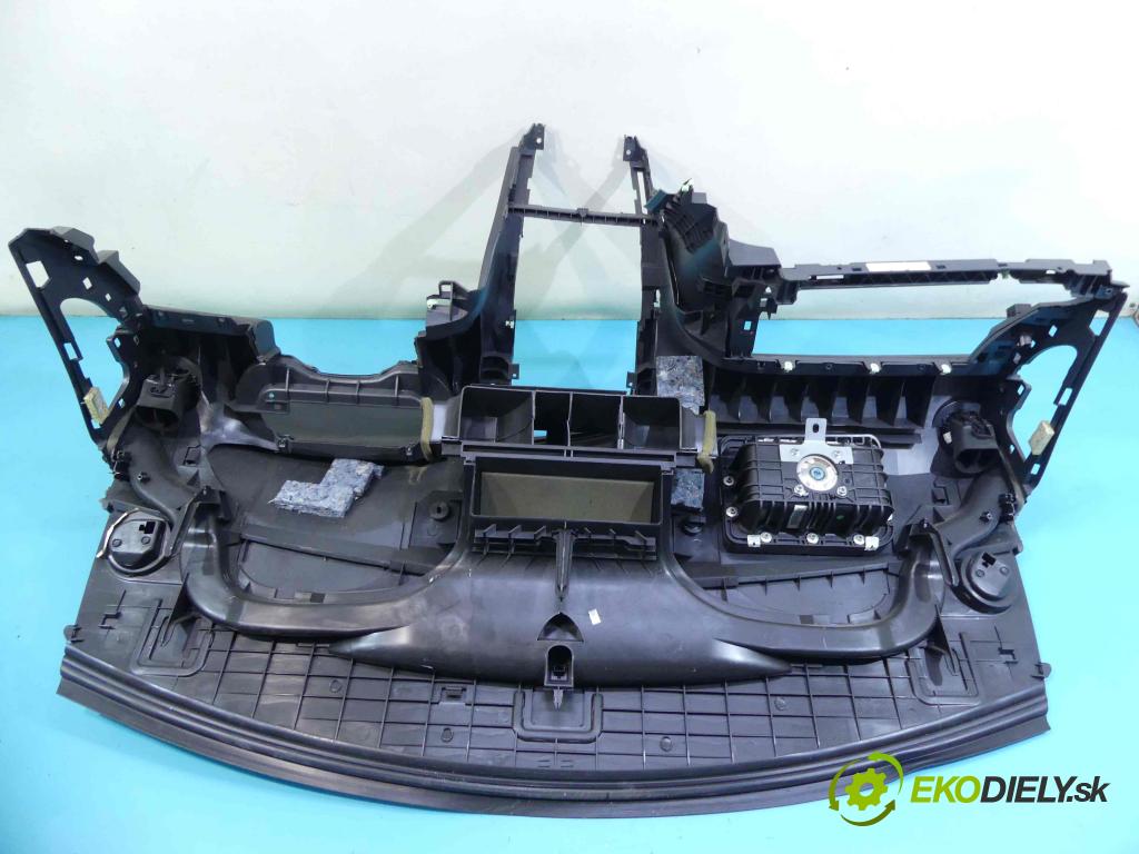 Peugeot 3008 I 2009-2016 2.0 hdi 150 HP manual 110 kW 1997 cm3 5- kokpit,pristrojová doska rozdeľovacia