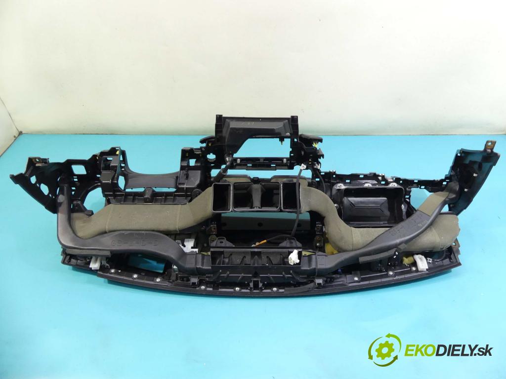 Lexus GS IV 2011-2020 3.5 hybrid 292KM automatic 215 kW 3456 cm3 4- kokpit,pristrojová doska rozdeľovacia