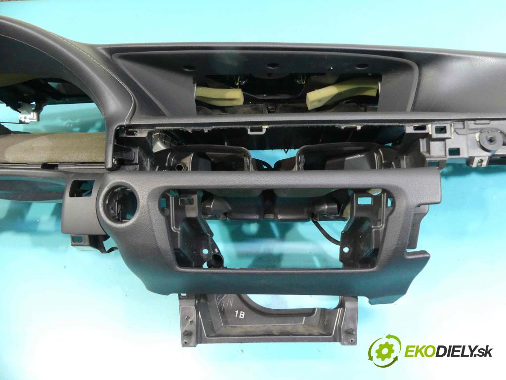 Lexus GS IV 2011-2020 3.5 hybrid 292KM automatic 215 kW 3456 cm3 4- kokpit,pristrojová doska rozdeľovacia