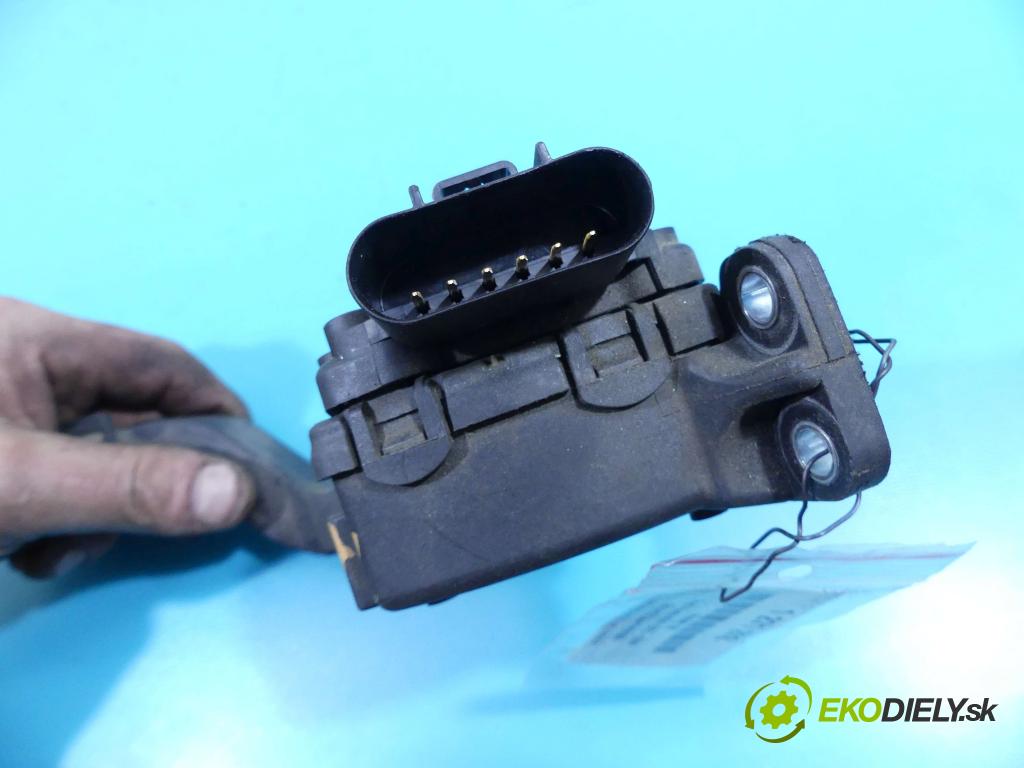 Ford Fiesta Mk6 2002-2008 1.4 tdci 68 HP manual 50 kW 1399 cm3 5- pedále 2S61-9F836-AA (Pedále)