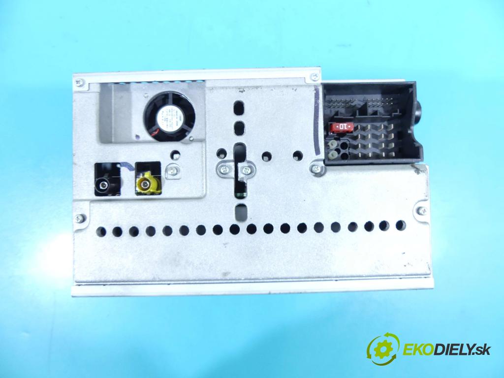 Mercedes C W203 2000-2007 1.8 16v 143 HP manual 105 kW 1796 cm3 3- Radio originál A2038273842