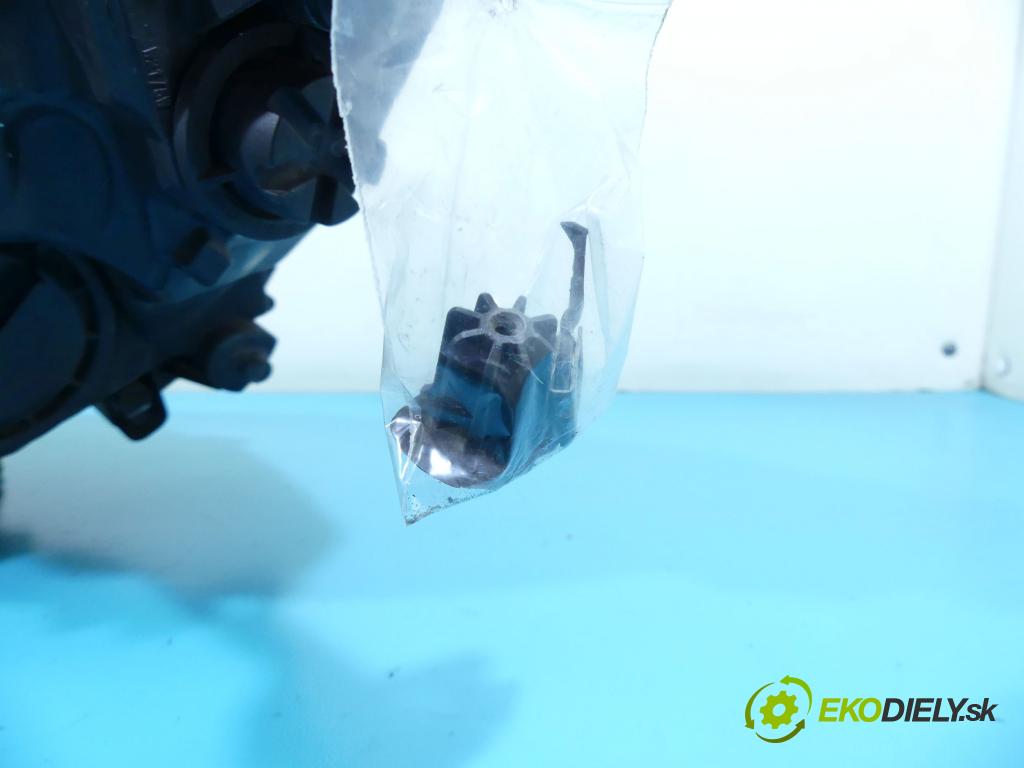 Opel Astra IV 2009-2015 1.6 cdti 110 HP manual 81 kW 1598 cm3 5- Reflektor: pravý 13371596 (Pravé)