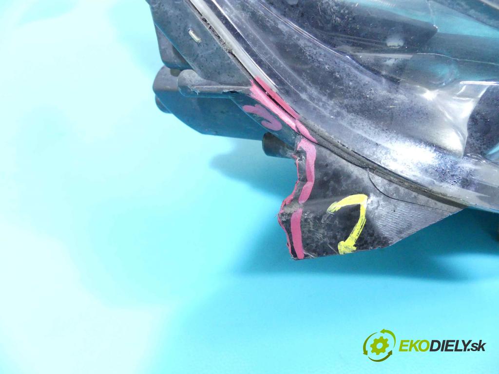 Opel Astra IV 2009-2015 1.6 cdti 110 HP manual 81 kW 1598 cm3 5- Reflektor: pravý 13371596 (Pravé)