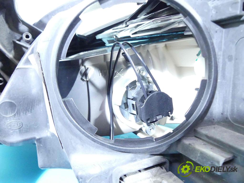 Opel Astra IV 2009-2015 1.6 cdti 110 HP manual 81 kW 1598 cm3 5- Reflektor: pravý 13371596 (Pravé)