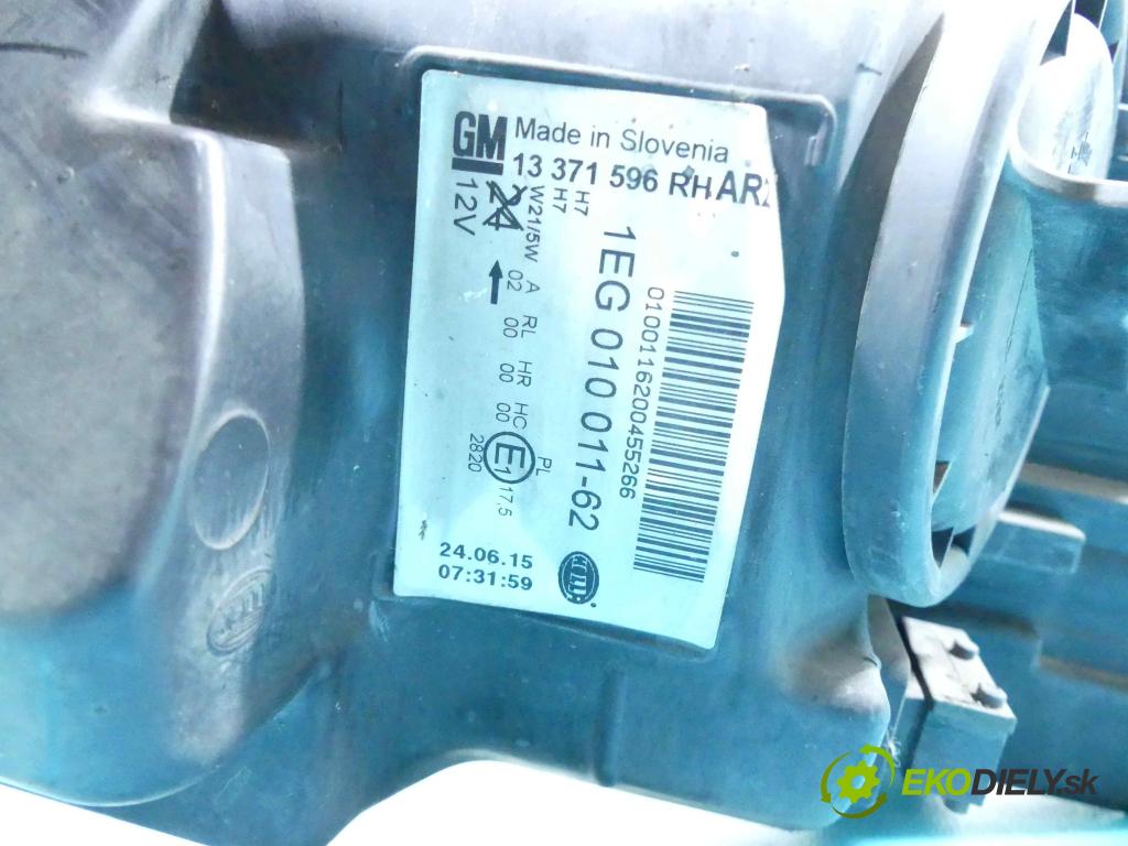 Opel Astra IV 2009-2015 1.6 cdti 110 HP manual 81 kW 1598 cm3 5- Reflektor: pravý 13371596 (Pravé)
