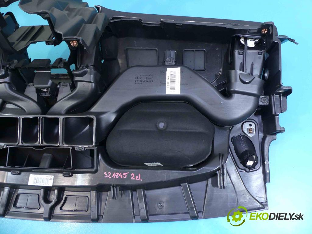 Opel Astra IV 2009-2015 1.6 cdti 110 HP manual 81 kW 1598 cm3 5- kokpit,pristrojová doska rozdeľovacia
