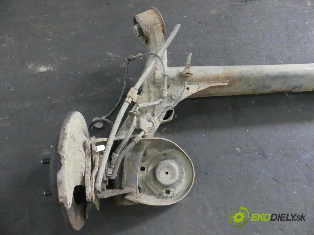 Kia Venga 1.4 16v 90 hp manual 66,2 kW 1396 cm3 5- zadní výztuha