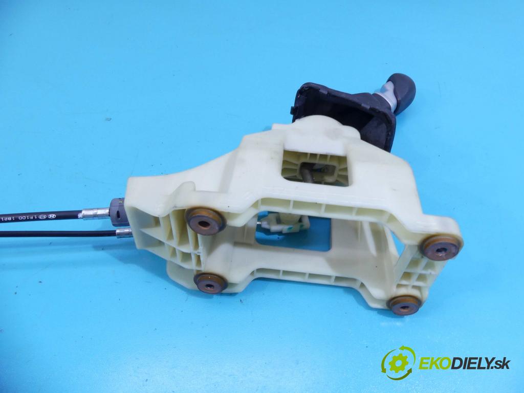 Kia Venga 1.4 16v 90 HP manual 66,2 kW 1396 cm3 5- Páka: Změny: stupeň,rýchlosť  (Rýchlostné páky / kulisy)