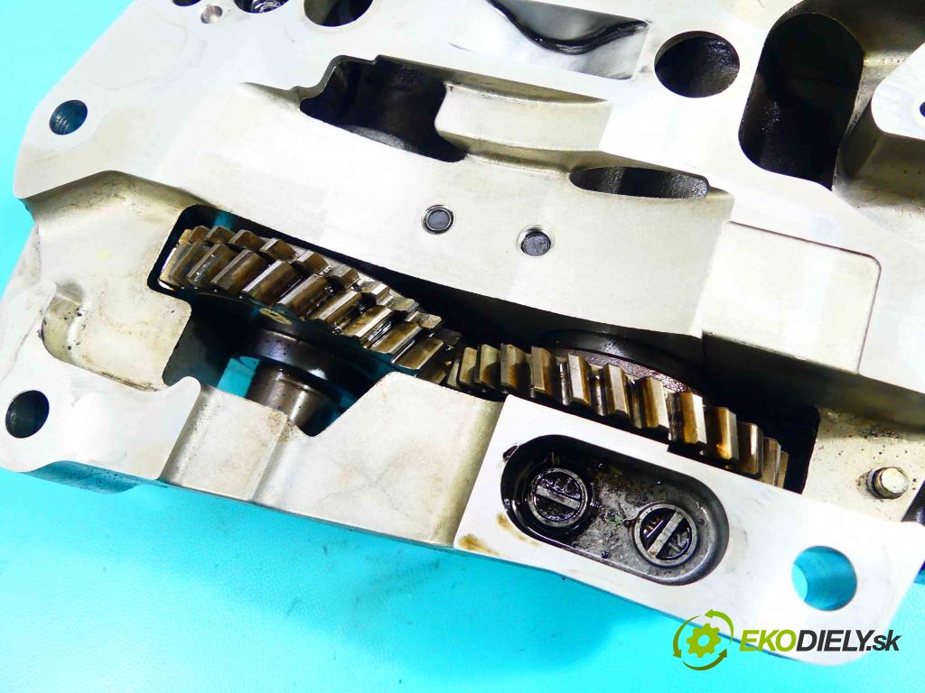 Toyota Avensis III T27 2009-2018 2.2 D-CAT 177 hp manual 130 kW 2231 cm3 4- čerpadlo olej: 2AD (Olejové pumpy)