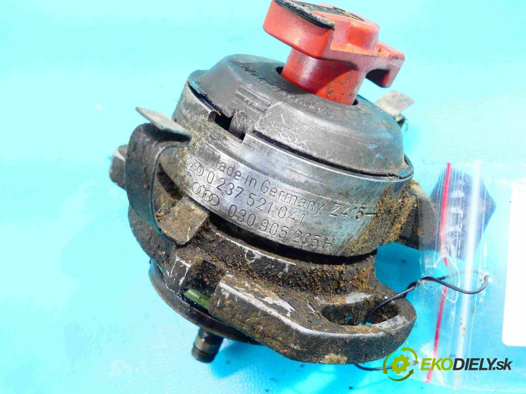 Vw Polo III 6N 1994-2001 1.0 45KM manual 33 kW 1043 cm3 3- rozdeľovač 0237521041 (Rozdeľovače)