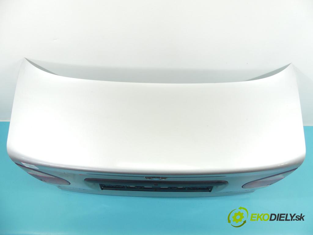 Daewoo Lanos 1.5 16v 101 hp manual 74 kW 1498 cm3 4- zadní kufrové dveře  (Zadní kapoty)