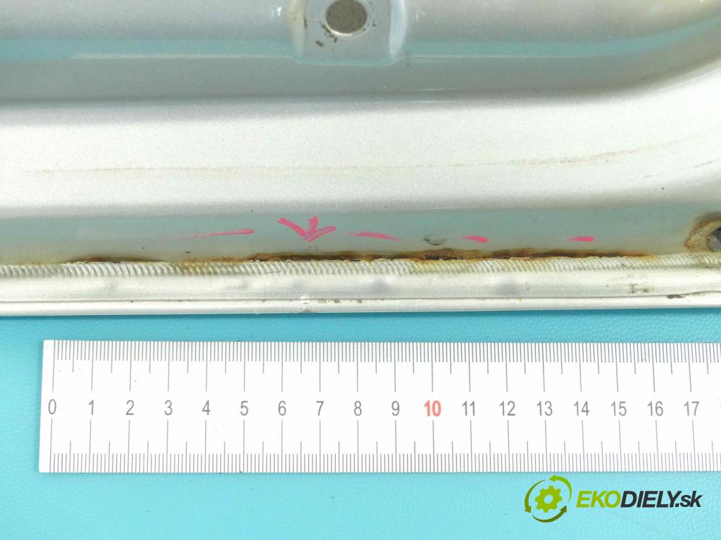 Daewoo Lanos 1.5 16v 101 hp manual 74 kW 1498 cm3 4- zadní kufrové dveře  (Zadní kapoty)