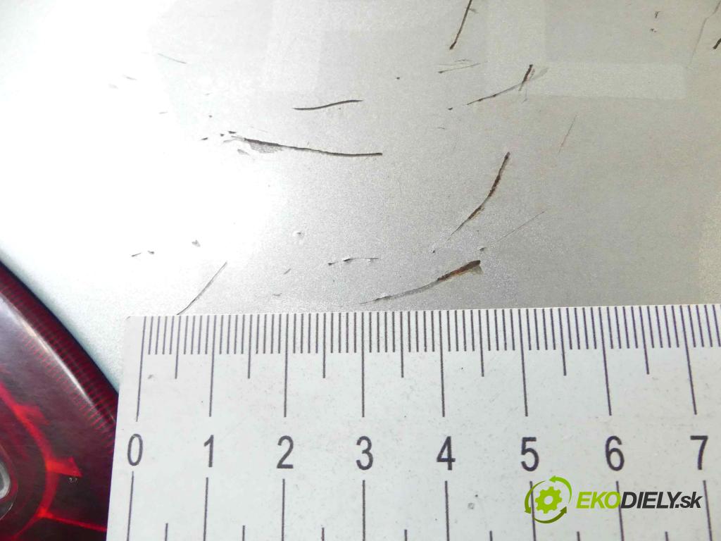 Daewoo Lanos 1.5 16v 101 hp manual 74 kW 1498 cm3 4- zadní kufrové dveře  (Zadní kapoty)