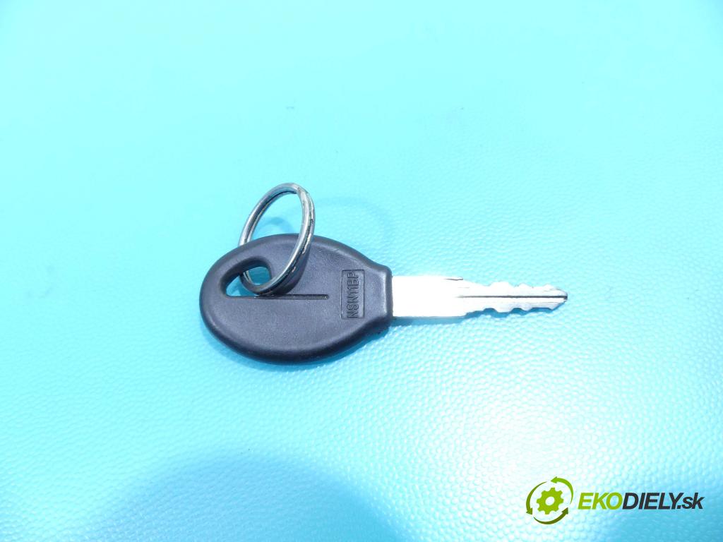 Nissan Vanette 2.3d 75 HP manual 55 kW 2283 cm3 5- Spínačka  (Spínacie skrinky a kľúče)