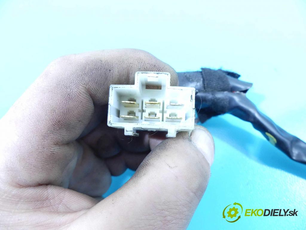 Nissan Vanette 2.3d 75 HP manual 55 kW 2283 cm3 5- Spínačka  (Spínacie skrinky a kľúče)