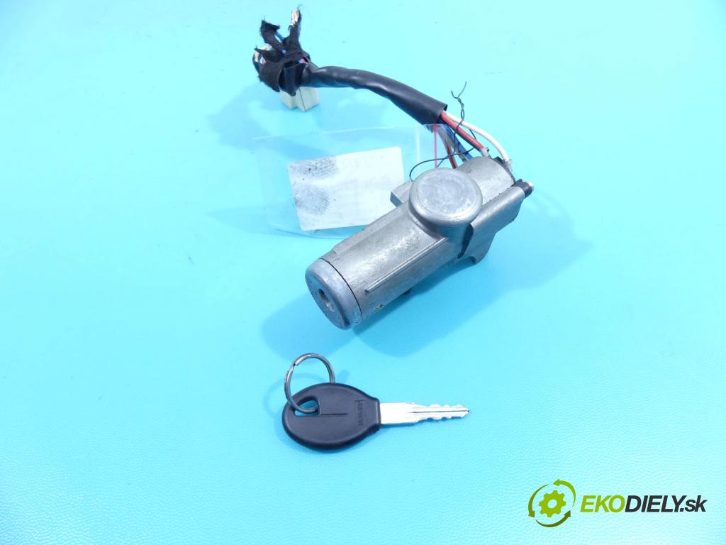 Nissan Vanette 2.3d 75 HP manual 55 kW 2283 cm3 5- Spínačka  (Spínacie skrinky a kľúče)