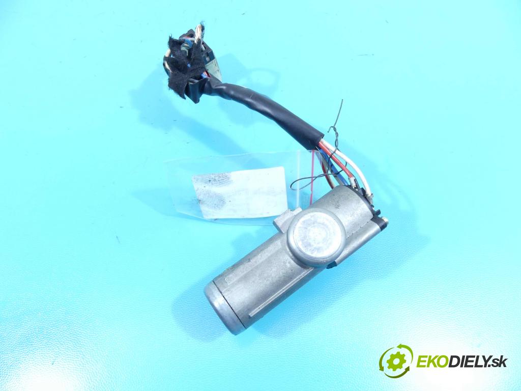 Nissan Vanette 2.3d 75 HP manual 55 kW 2283 cm3 5- Spínačka  (Spínacie skrinky a kľúče)