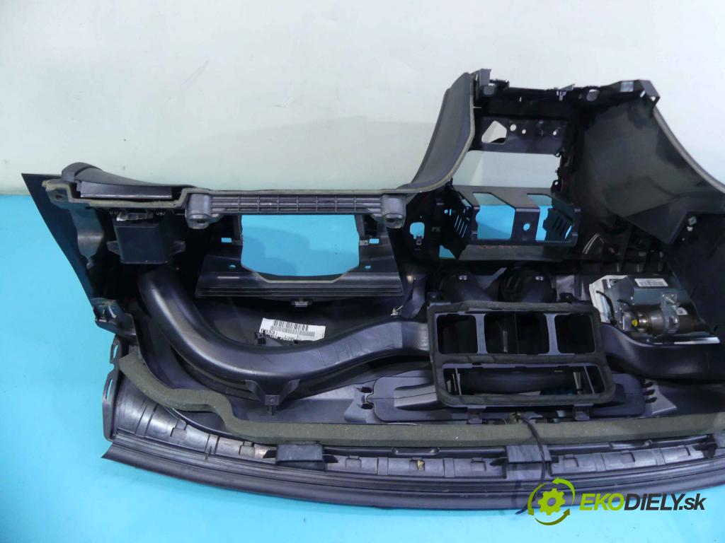 Ford Mondeo Mk4 2007-2014 1.8 tdci 125 HP manual 92 kW 1753 cm3 4- kokpit,pristrojová doska rozdeľovacia