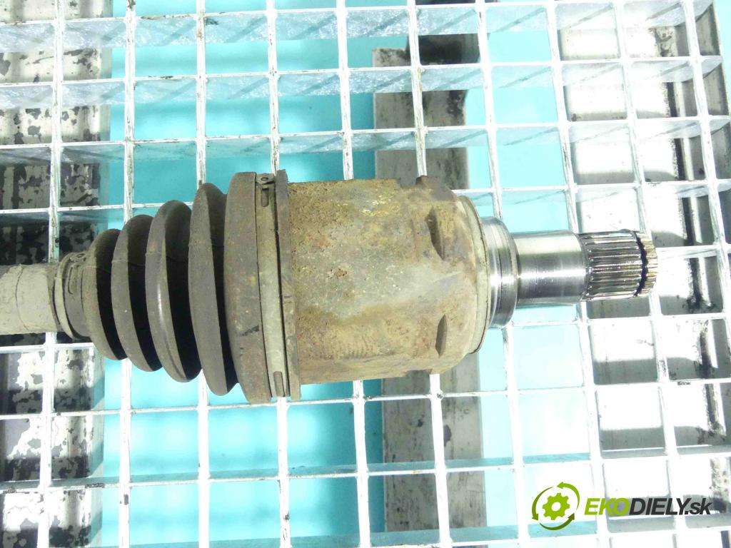 Toyota Corolla E12 2001-2009 2.0 D4D 90 HP manual 66 kW 1995 cm3 5- poloos ľavé  (Poloosy)