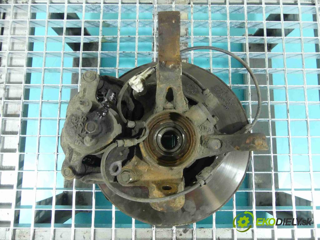 Toyota Corolla E12 2001-2009 2.0 D4D 90 HP manual 66 kW 1995 cm3 5- náboj pravé  (Náboje)