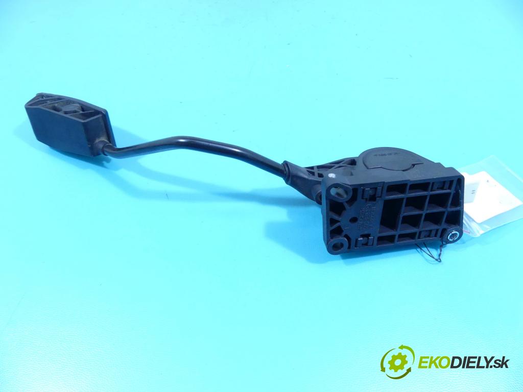 Peugeot 407 1.6 hdi 109 HP manual 80 kW 1560 cm3 4- pedále F00C3E2429 (Pedále)