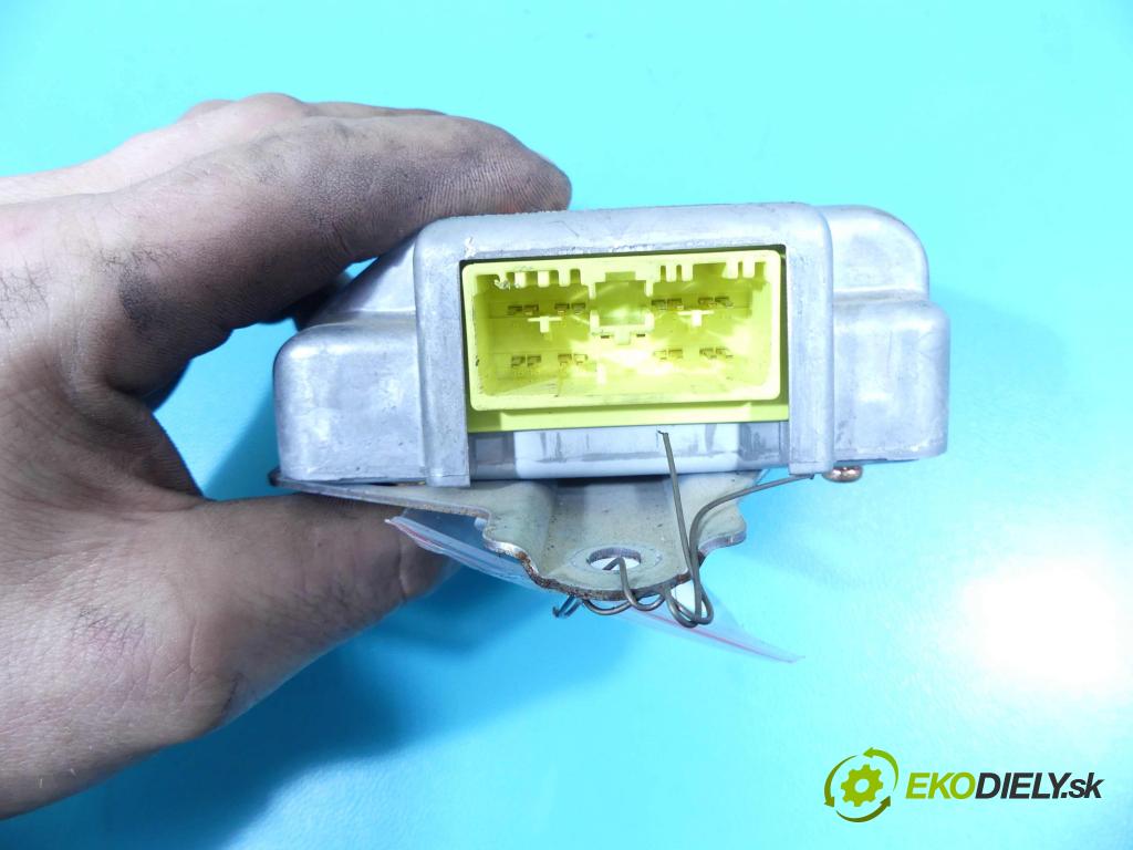 Suzuki Grand Vitara I 1998-2005 2.0 16v 128 HP manual 94 kW 1995 cm3 3- modul riadiaca jednotka 38910-65D11 (Ostatné)