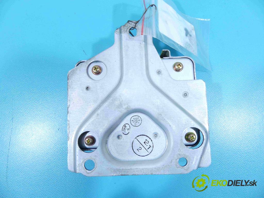 Suzuki Grand Vitara I 1998-2005 2.0 16v 128 HP manual 94 kW 1995 cm3 3- modul riadiaca jednotka 38910-65D11 (Ostatné)