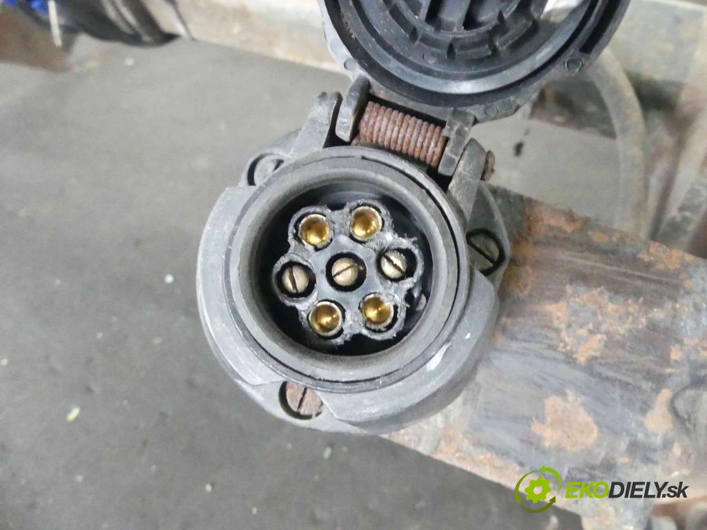 Kia Soul I 2008-2013 1.6 16v 126 hp manual 93 kW 1591 cm3 5- oko tažné