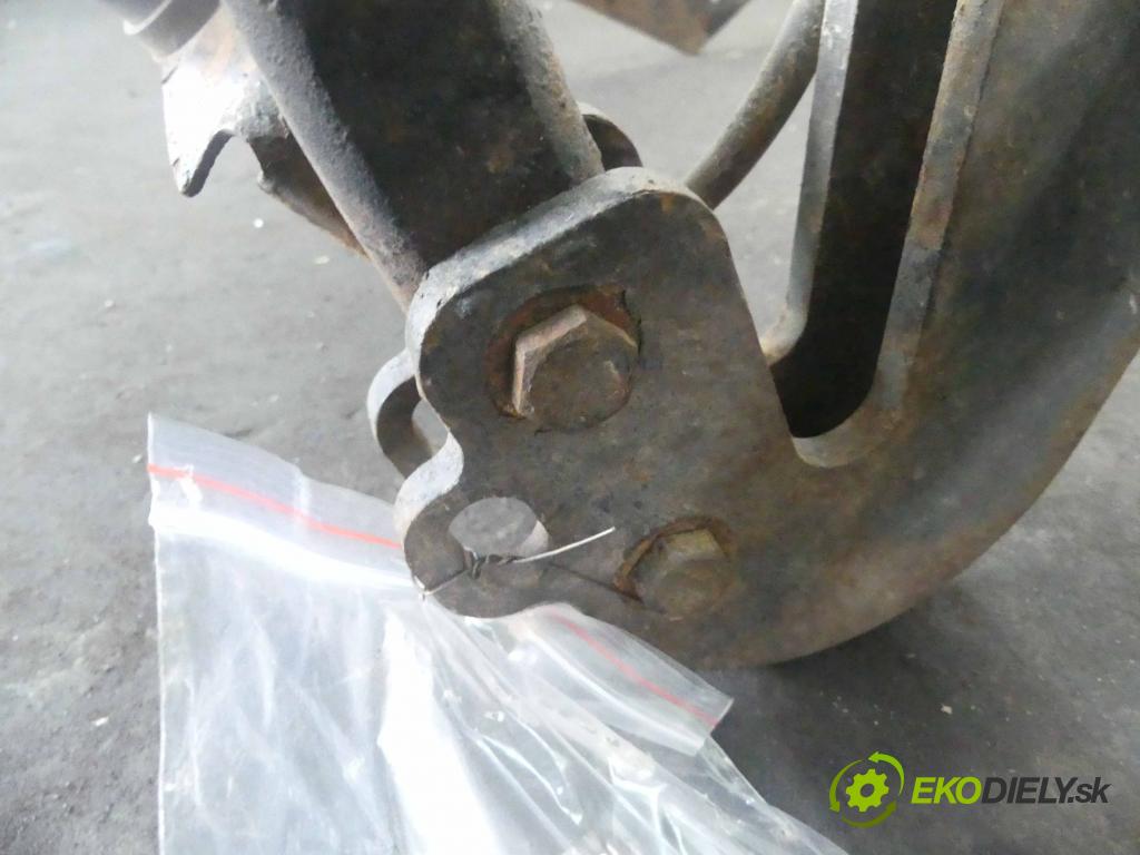 Kia Soul I 2008-2013 1.6 16v 126 hp manual 93 kW 1591 cm3 5- oko tažné