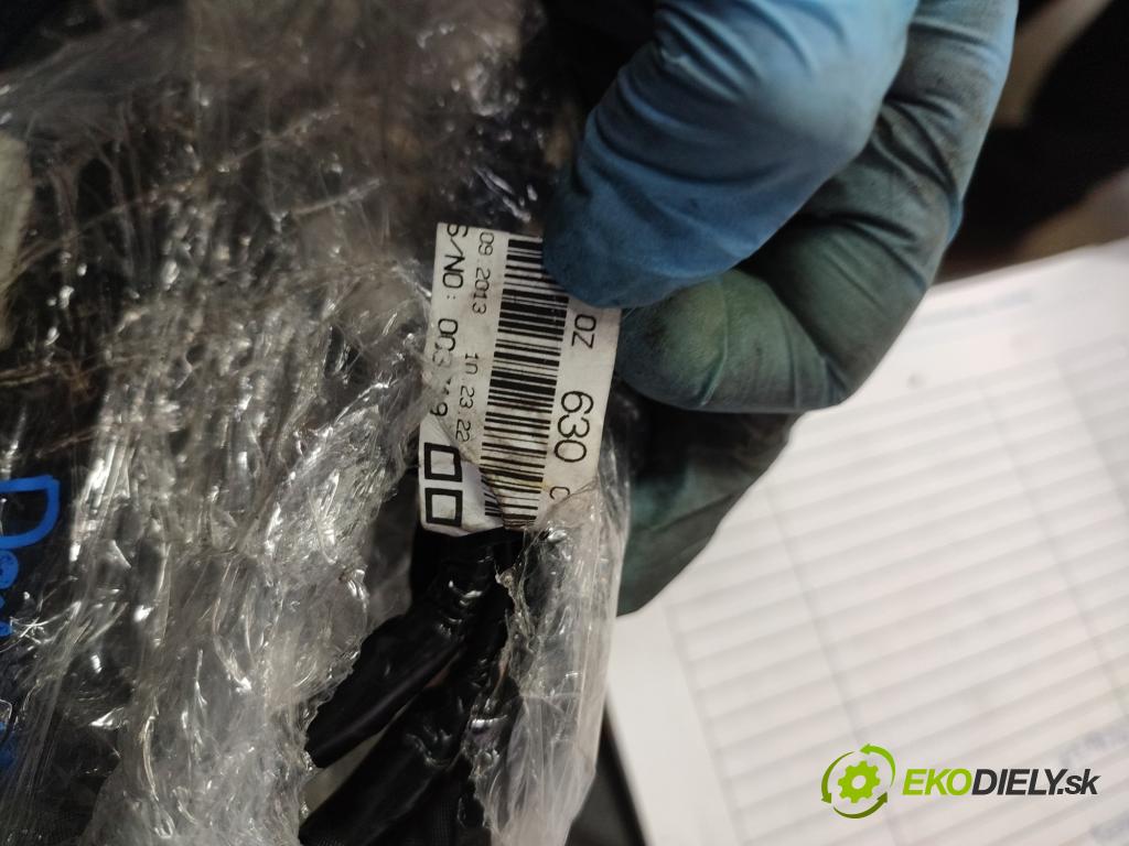 Toyota Corolla E16/E18  2013-2019 1.6 16v 132  HP manual 97 kW 1598 cm3 4- Zväzok: dvere predné vľavo: 82152-OZ630