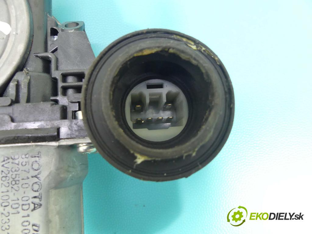 Toyota Corolla E16/E18  2013-2019 1.6 16v 132 hp manual 97 kW 1598 cm3 4- mechanismus stahování zadní levý 85710-0D100