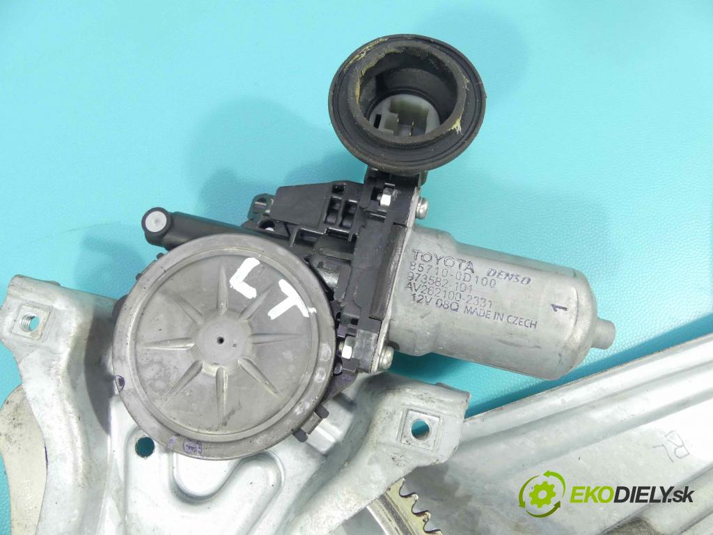 Toyota Corolla E16/E18  2013-2019 1.6 16v 132 hp manual 97 kW 1598 cm3 4- mechanismus stahování zadní levý 85710-0D100