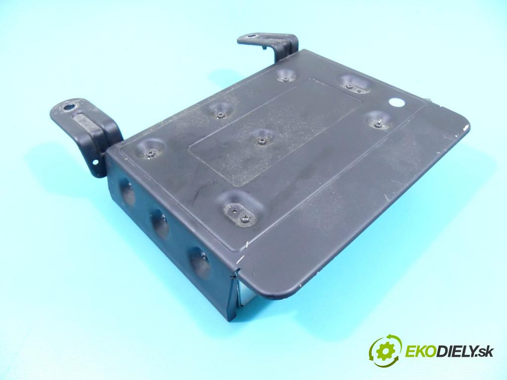 Volvo V60 I 2010-2018 3.0 T6 329KM automatic 242 kW 2953 cm3 5- Zesilovač: 31360321AA (Zosilňovače)