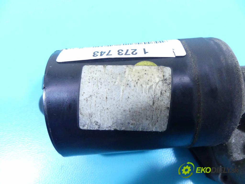 Vw Bora 1.9 tdi 110 HP manual 81 kW 1896 cm3 4- motor stieračov predné 443122228817