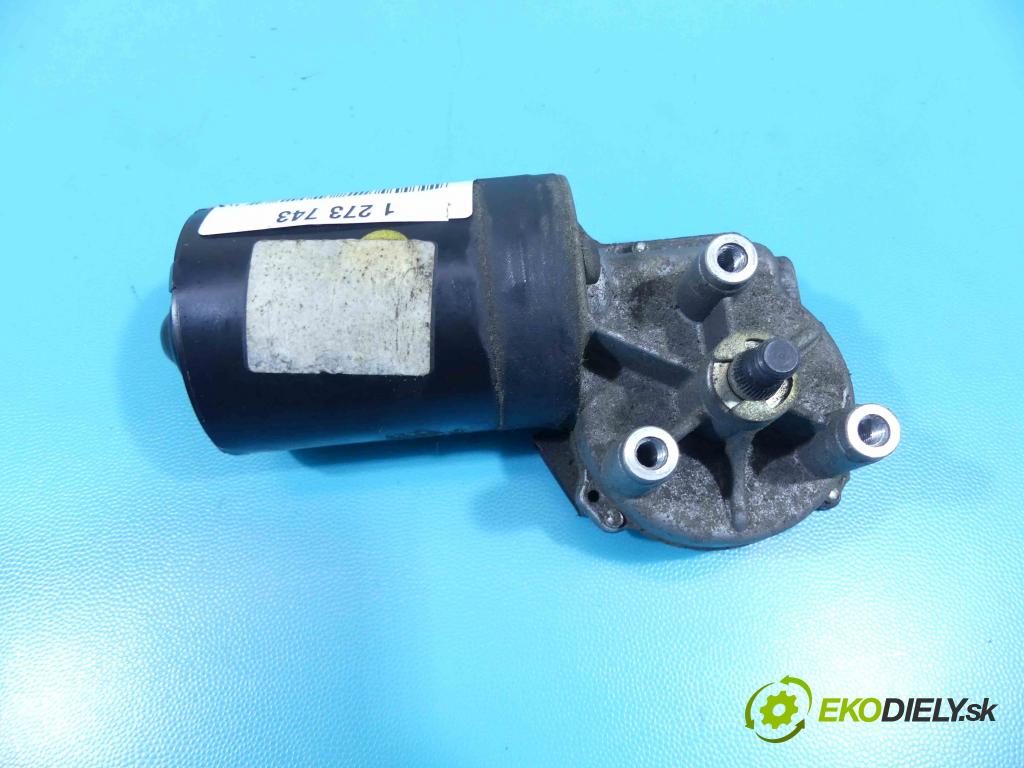 Vw Bora 1.9 tdi 110 HP manual 81 kW 1896 cm3 4- motor stieračov predné 443122228817