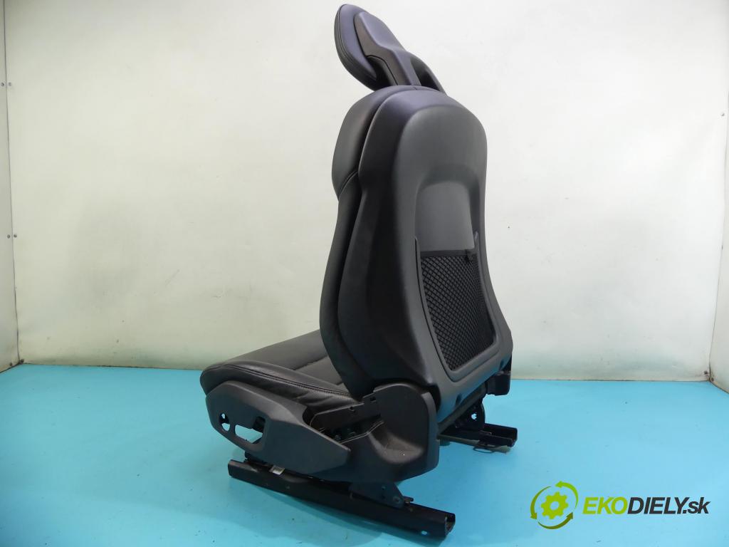 Volvo S90 2016- 2.0 T5 254KM automatic 187 kW 1969 cm3 4- Sedačka ľavý  (Sedačky, sedadlá)